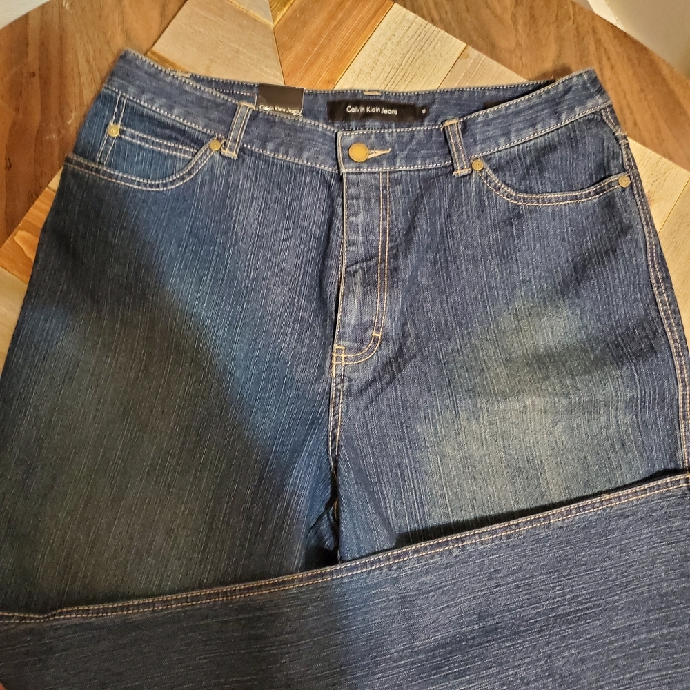 Calvin Klein - Picture 2 of 2